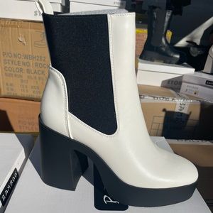 Platform bootie